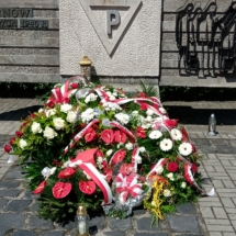 Tarnó_pomnik pamięci I transportu do Auschwitz