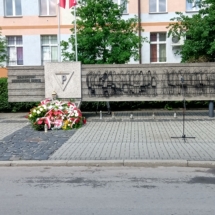 Tarnów-pomnik pamięci I transportu do Auschwitz