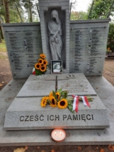 Pomnik na cmentarzu w Furstenbergu