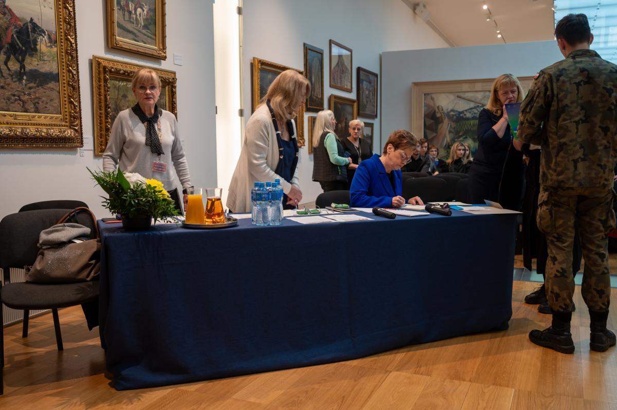 VIII edycja Ogólnopolskiego Konkursu Recytatorsko-Krasomówczego W kręgu poezji Grażyny Chrostowskiej, lubelskiej przedstawicielki pokolenia Kolumbów
