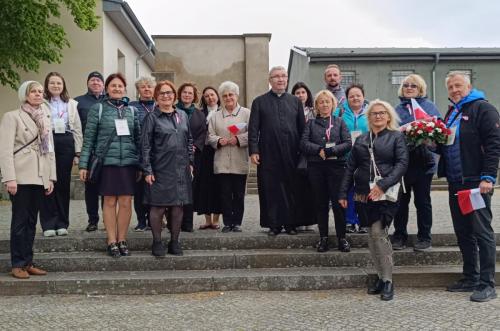 Ravensbruck wspólne zdjęcie przy ''Szczelinie''